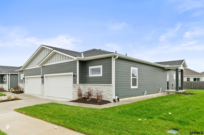 Building Photo - 12811 S 45th Ter