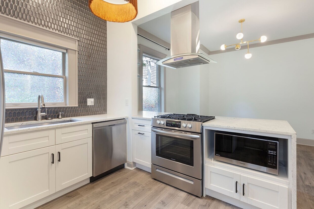 Foto principal - 1/1 in the Heart of Midtown w/ Fenced Back...