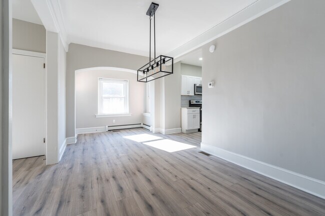 Building Photo - 235 Morwood Rd