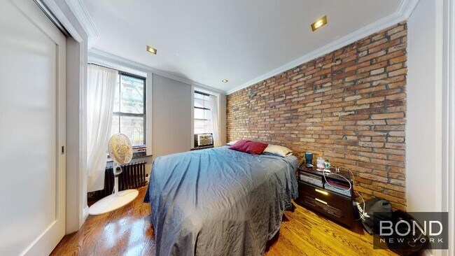 Foto del edificio - 334 E 6th St