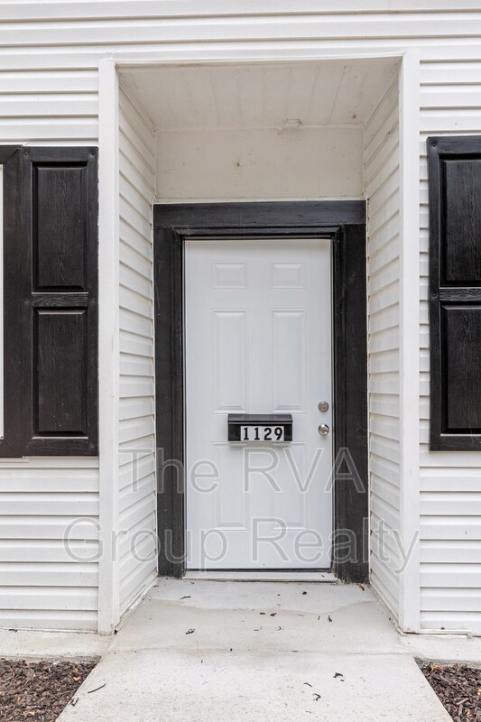 Building Photo - 1129 Hinton St