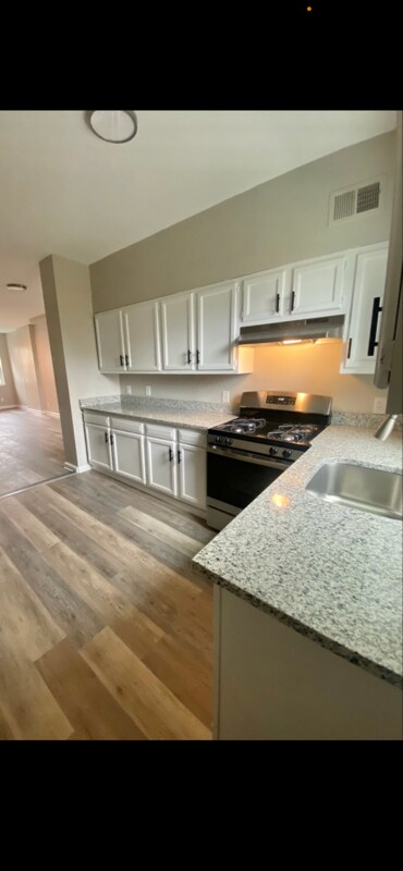 Foto del edificio - 4940 W Stiles St