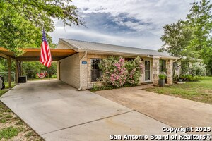 Building Photo - 103 Amber Dr