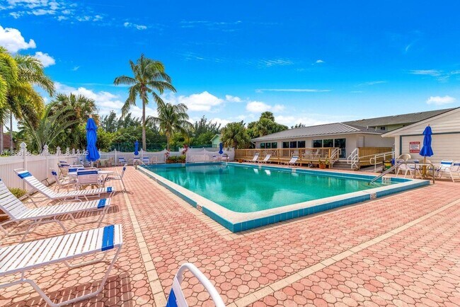 Foto del edificio - 9411 S Ocean Dr