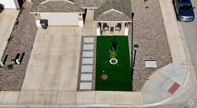 Building Photo - 6800 Lonesome Dove Ln