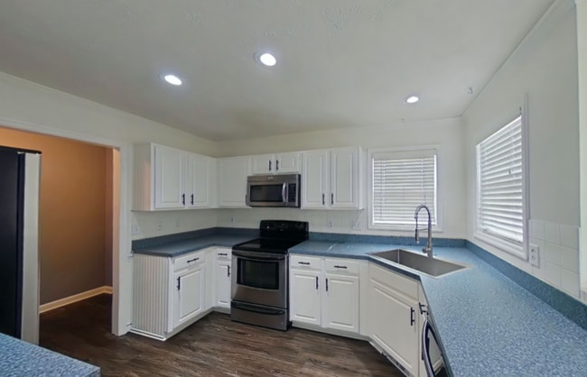 Foto del edificio - 7245 Beaver Run Dr