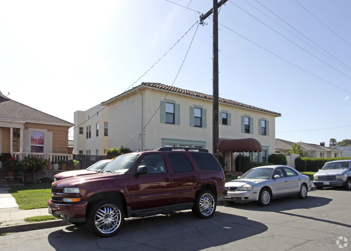 Primary Photo - 335 Soledad St