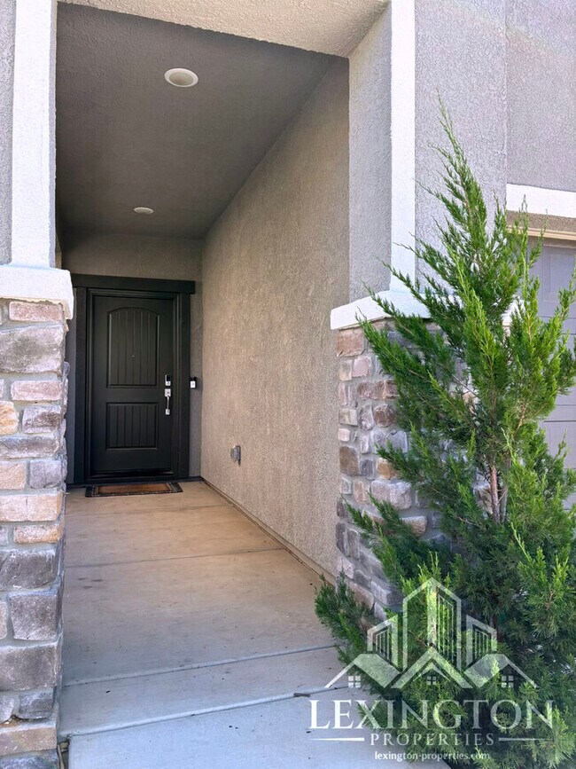 Building Photo - Beautiful Modern, 3BD/2.5BA Home in Rancho...