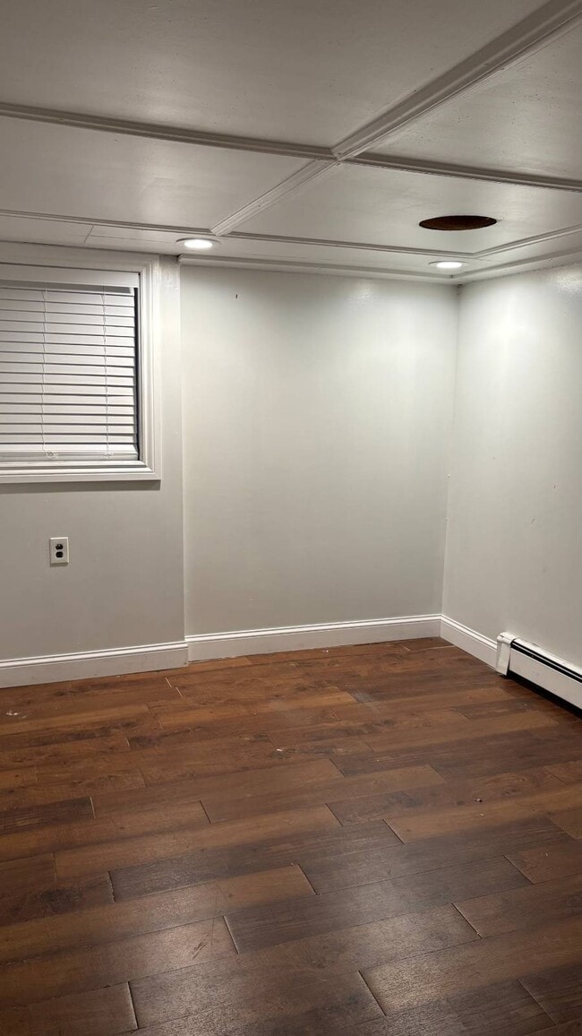 Building Photo - 28 McGaw Ave