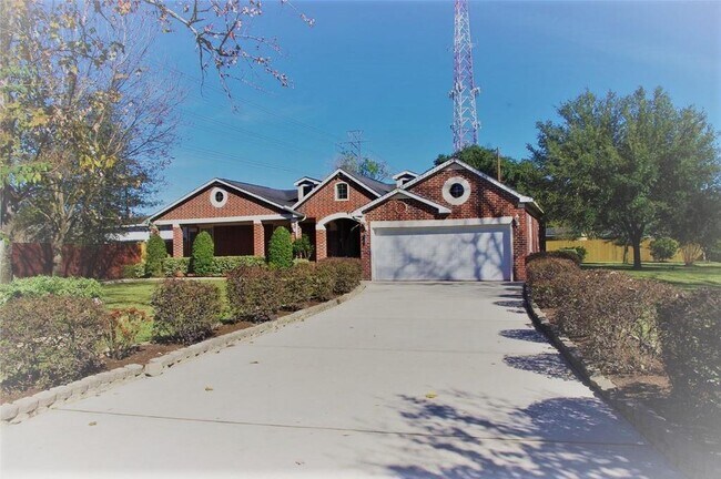 Building Photo - 12010 Box Elder St
