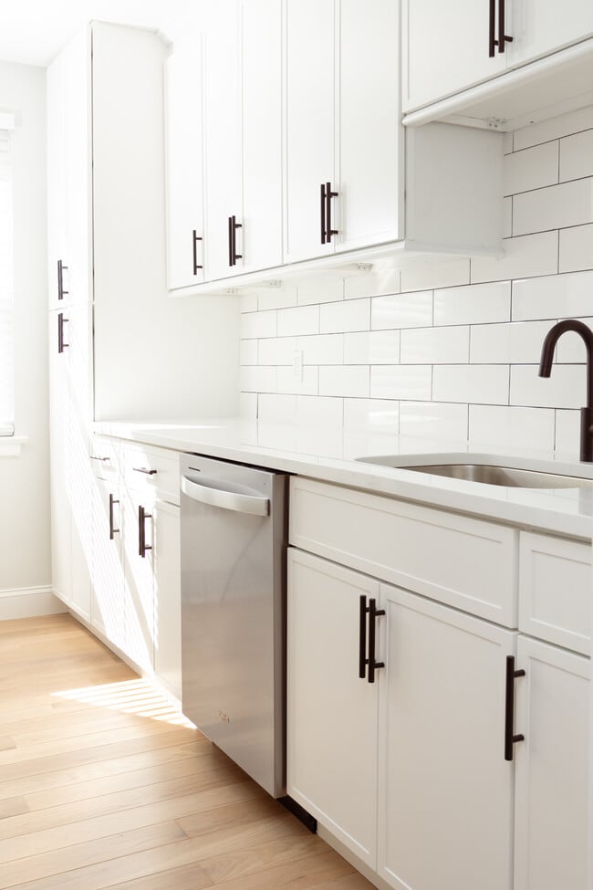 2 Bedroom Model 1U Kitchen - The Regency on Elm