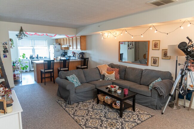 Building Photo - Chester Centre Apartments