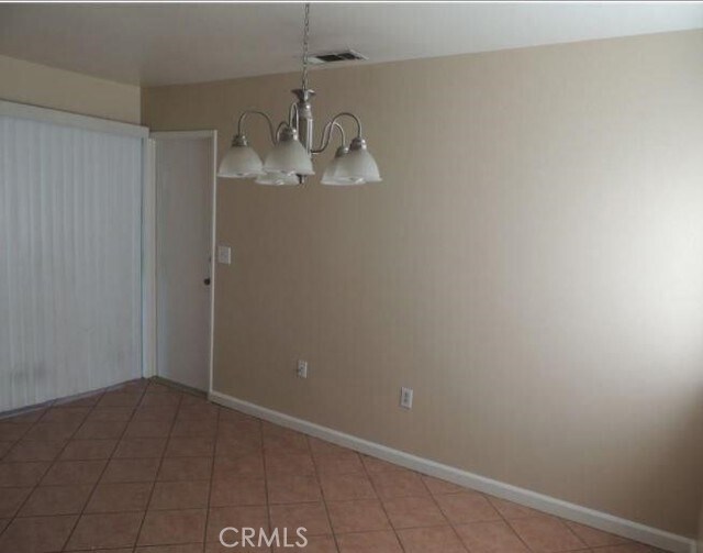 Foto del edificio - 879 Cardona Pl