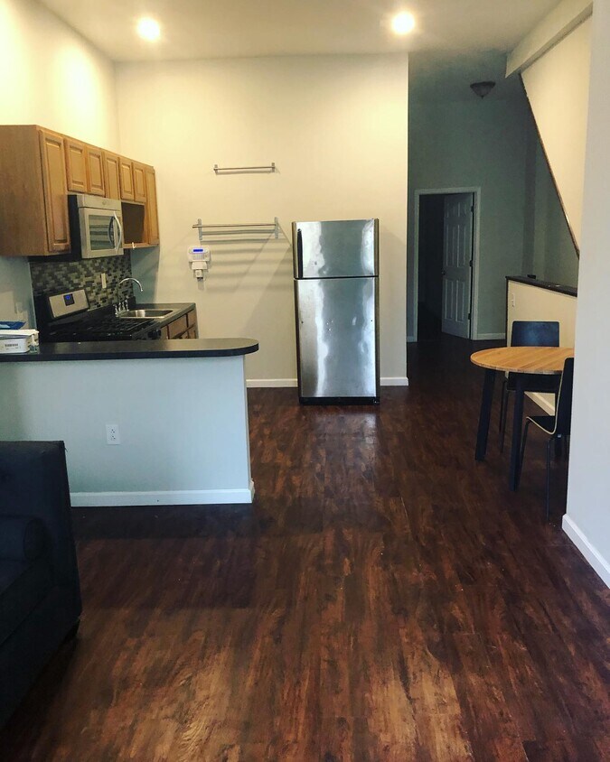 Foto principal - 2839 W Diamond St