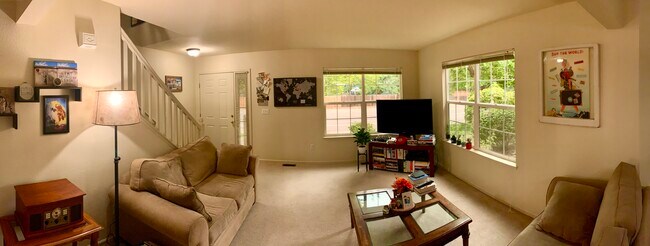 Living room - 4515 Starflower Dr
