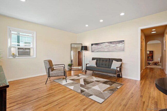 Front living room - 2542 Haller St