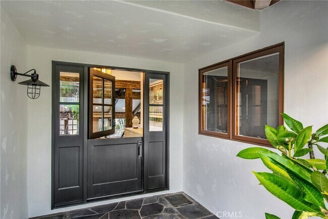 Building Photo - 27151 Mission Hills Dr