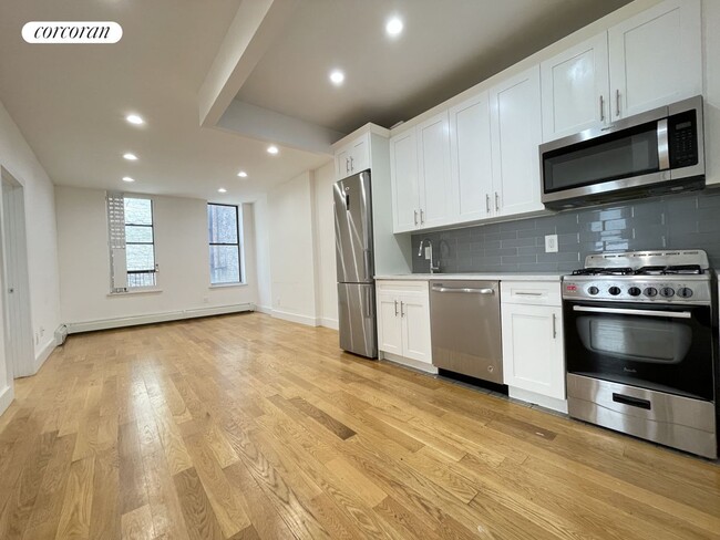 Building Photo - 342 Lenox Ave