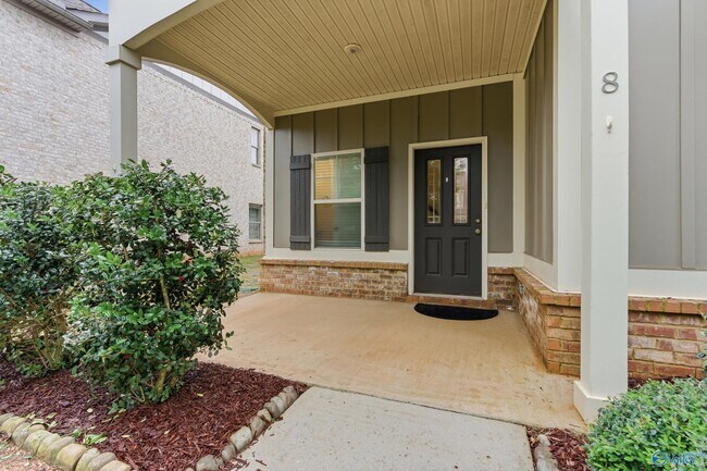 Building Photo - 8 Desert Oak Ct SW