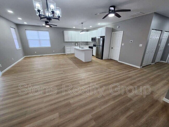 Foto del edificio - 1162 W Ewing St