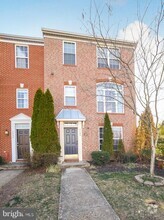 Building Photo - 3100 Esser Pl