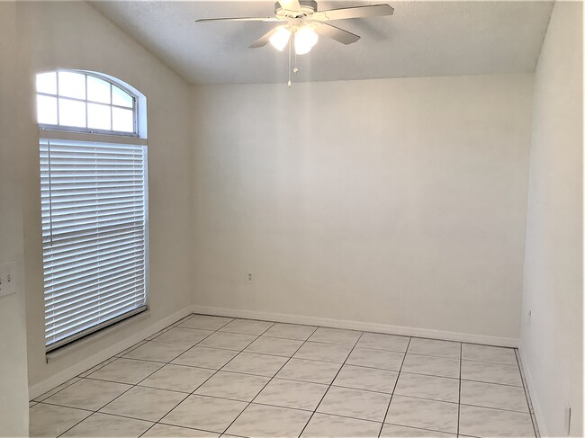 Building Photo - 2808 Berkshire Cir