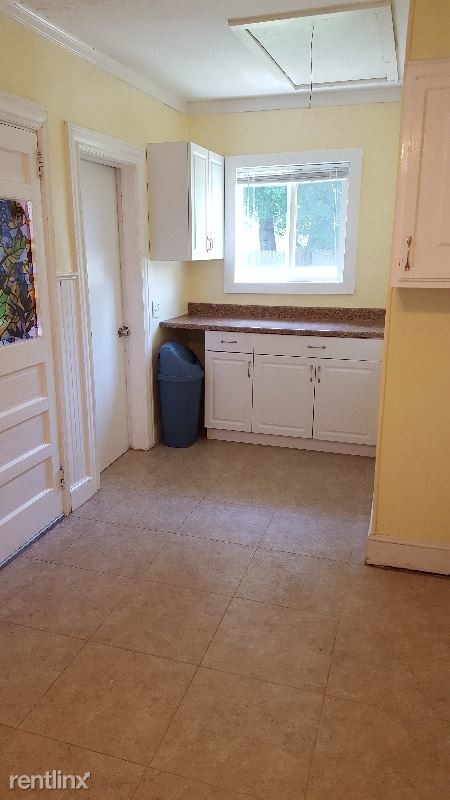 Building Photo - 1 br, 1 bath House - 11 1/2 Ocean Avenue