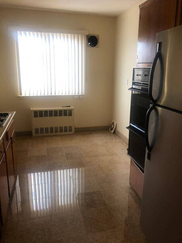 Foto principal - 63-31-31 Pleasantview St