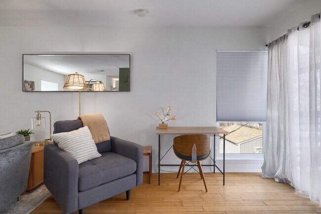 Foto del edificio - 2806 Rae Dell Ave