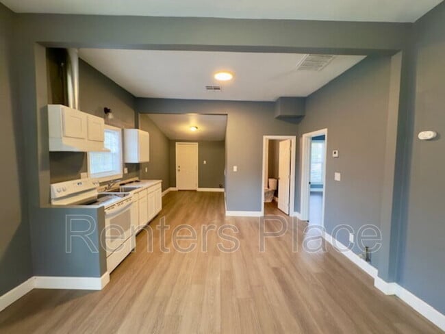 Building Photo - 517 N 9th St