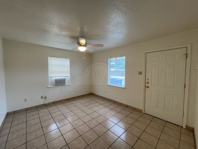 Building Photo - 215 Marston Ave