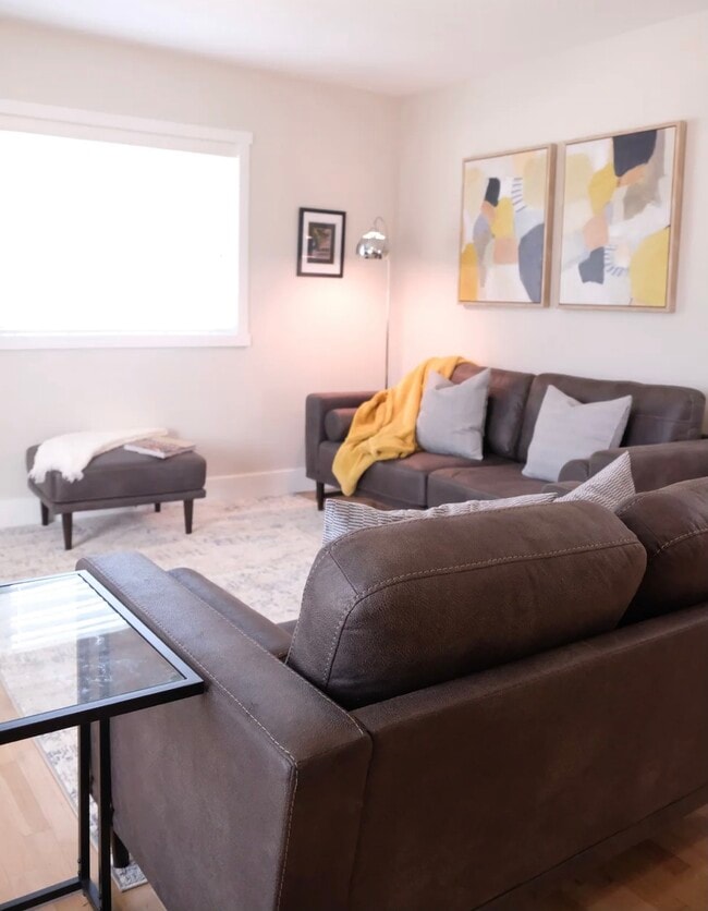 Building Photo - 31 Dalhousie Av