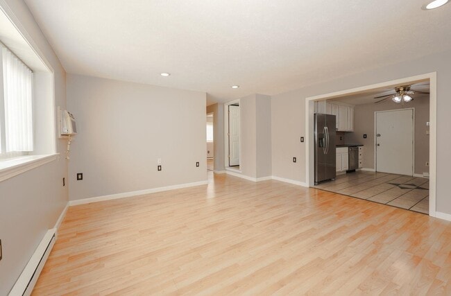 Building Photo - 128 Loudon Rd