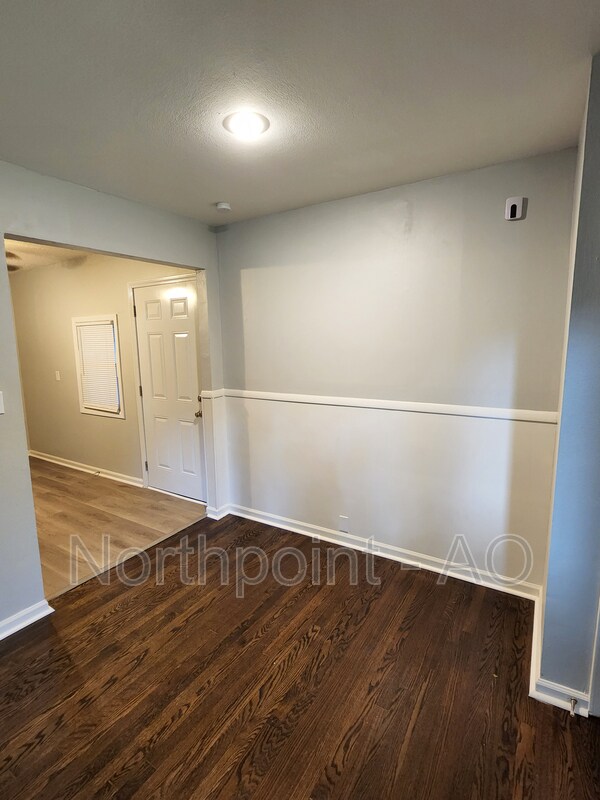 Foto del edificio - 10700 Cambridge Ave