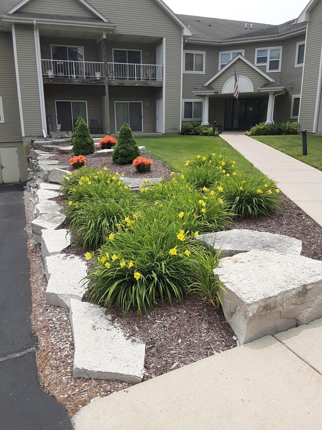 Terrenos con hermosos jardines - Trillium Terrace Apartments