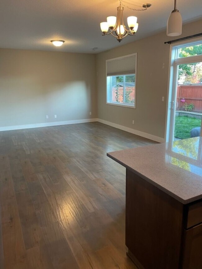 Foto del edificio - Beautiful 3 Bedroom Home in Newberg