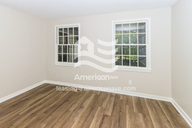 Foto del edificio - 4582 Shadow Lawn Dr