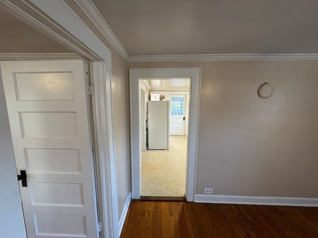 Building Photo - Statesville Downtown - 2BR/1BA