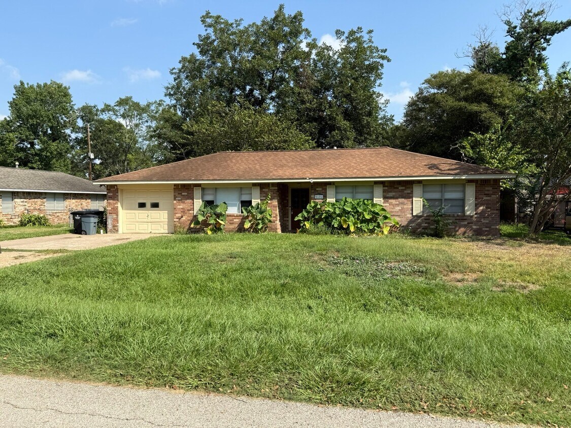 Foto principal - 5606 Dahlia Ln