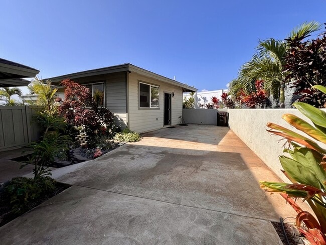 Building Photo - 103 Moolu