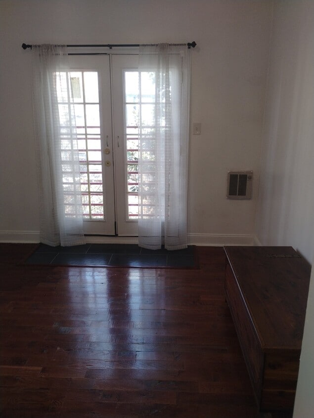 Photo - 2113 Fitzwater St (Philadelphia, PA)