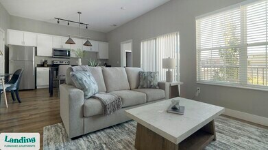 Building Photo - 41 E 9th Ave