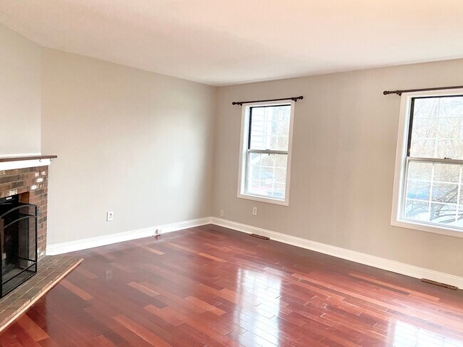 Building Photo - 204 Austin Ryer Ln