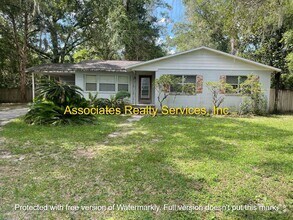 Building Photo - 815 NW 35th Ave