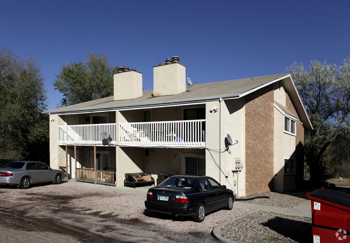 Primary Photo - 1314 Holland Park Blvd