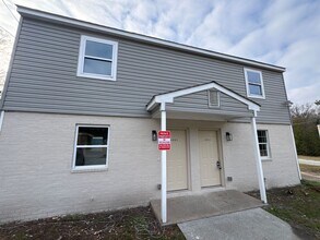 Building Photo - 4082 Forest Ave W