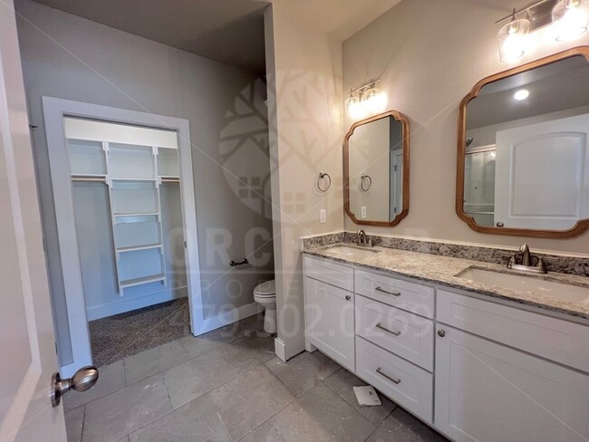 Building Photo - West Springdale/Elm Springs- Single-Family...