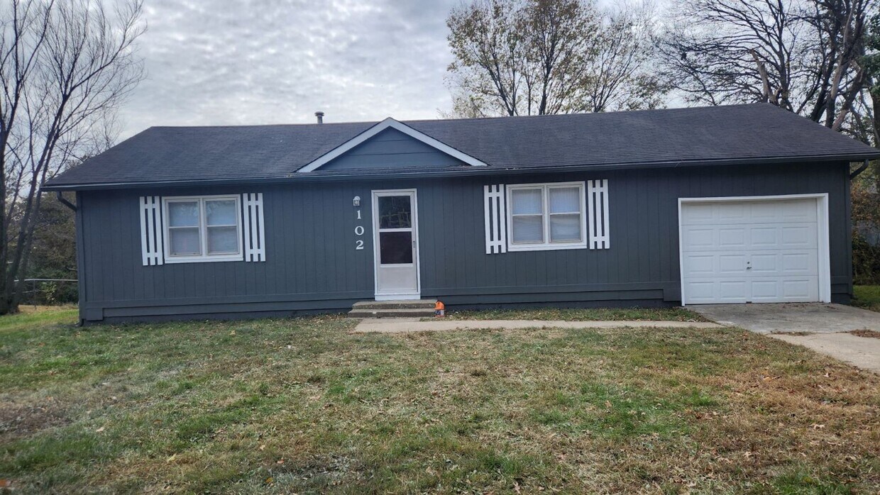 102 SE 245th Rd, Warrensburg, MO 64093 House Rental in Warrensburg, MO