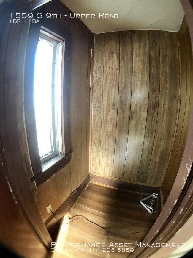 Building Photo - 1 bedroom in Milwaukee WI 53204