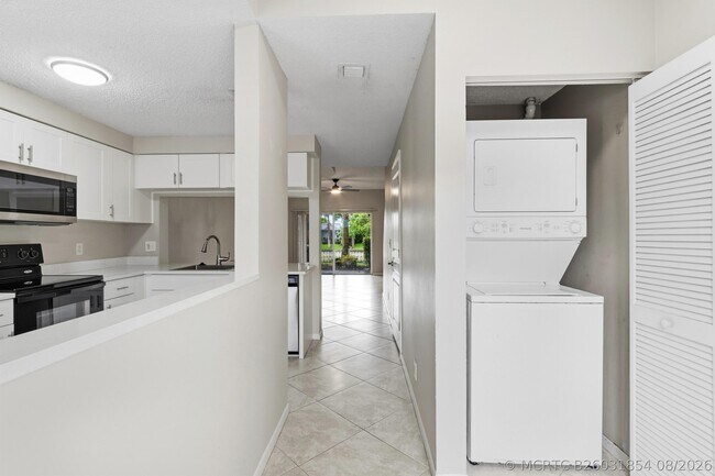 Building Photo - 5380 Jubilee Way